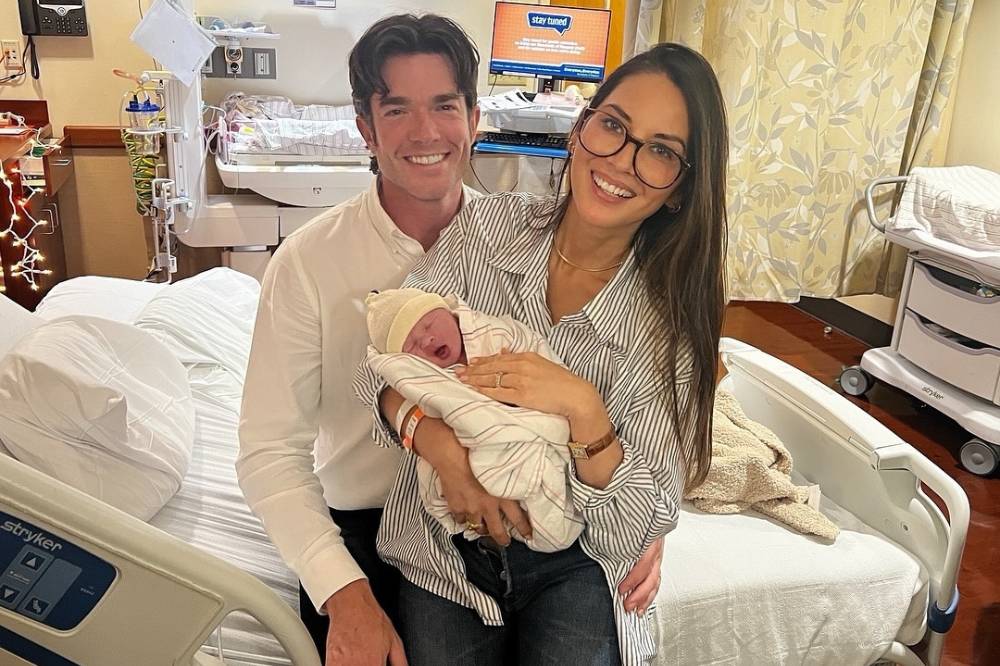 Anak Olivia Munn Lahir Lewat Ibu Pengganti, Mengharukan!