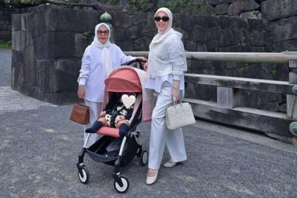 keluarga syahrini liburan di jepang