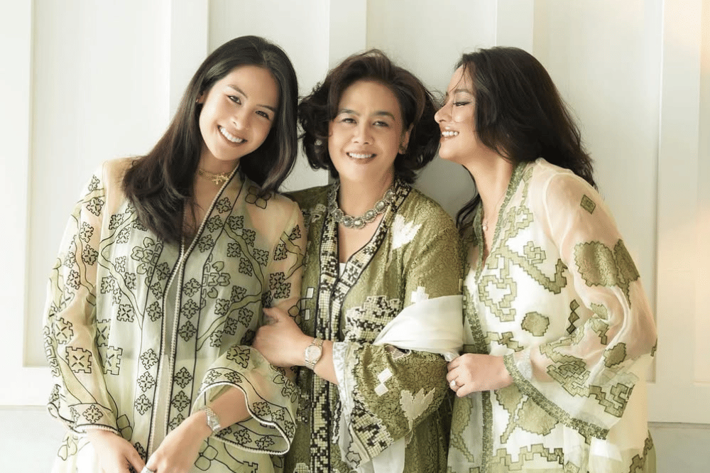 Maudy Ayunda dan Amanda Khairunnisa