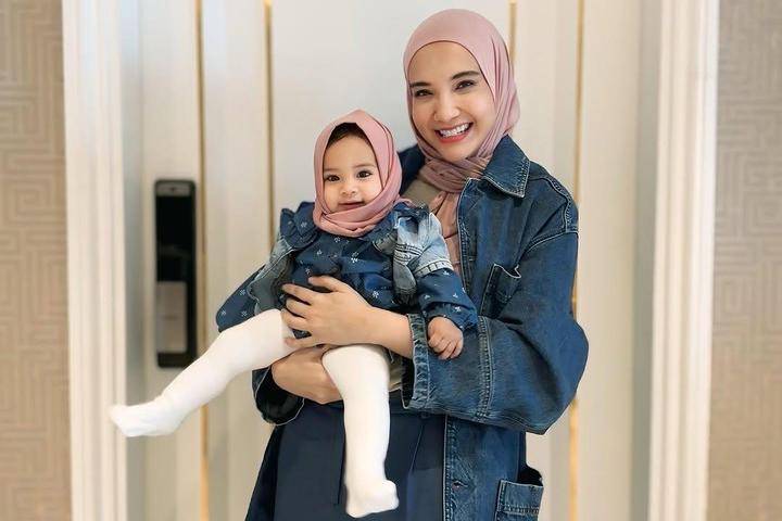 Foto Wajah Humaira Mirip Zaskia Sungkar 4.jpg