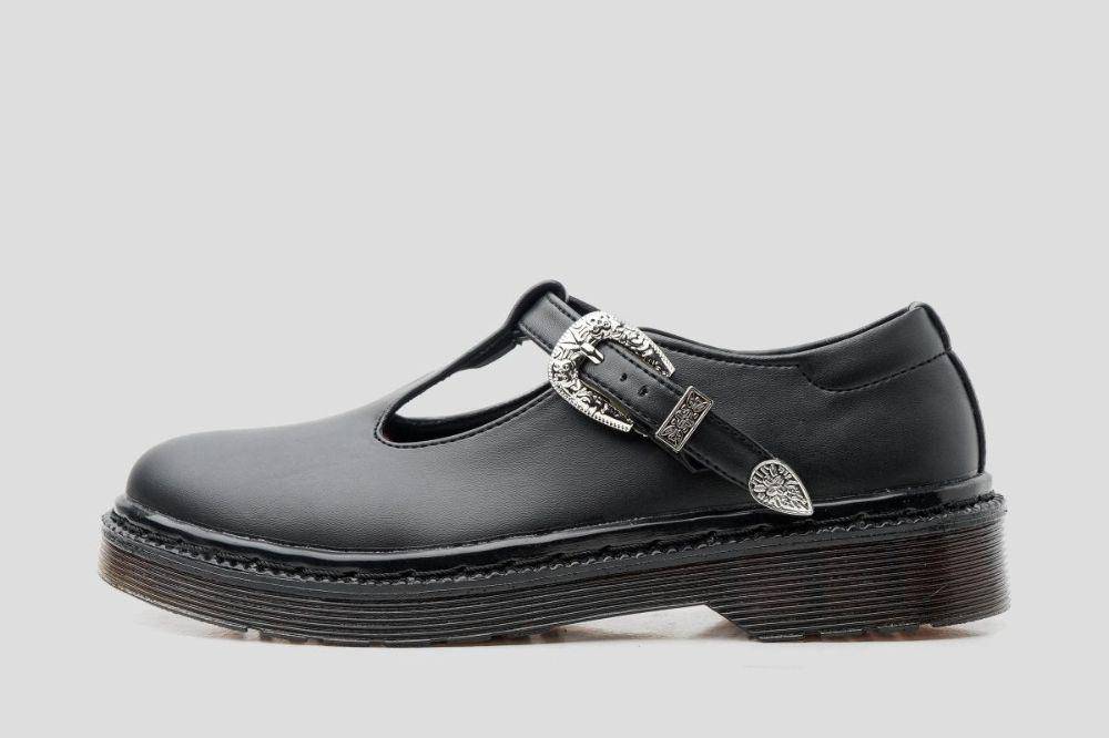 sepatu mary jane 1.jpg