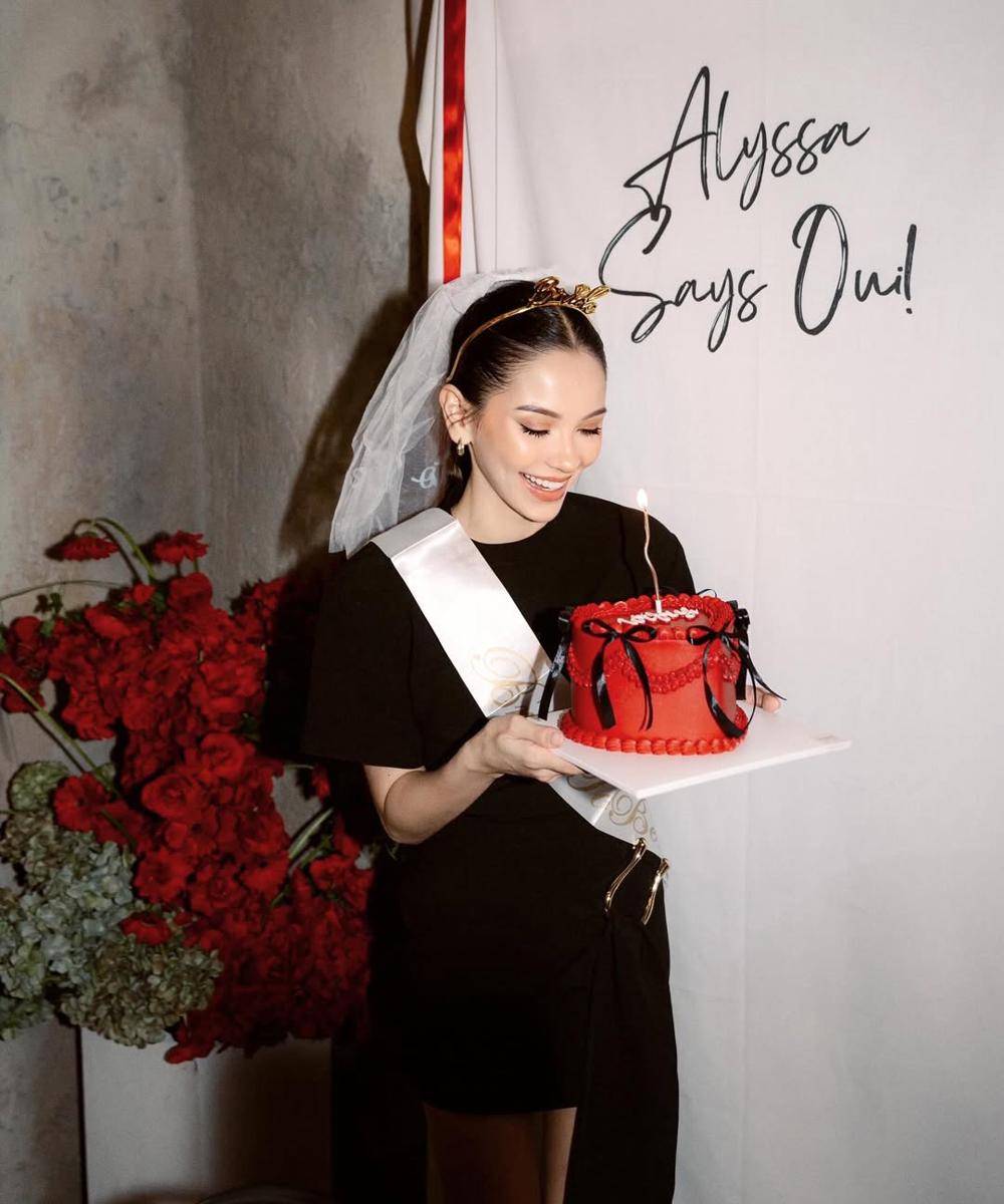 Gaya Fashion Alyssa Daguise saat Bridal Shower 2.jpg