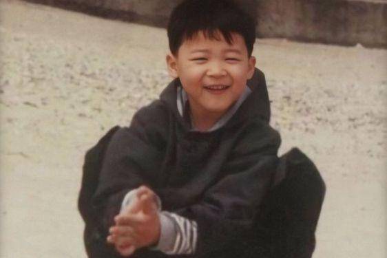 10 Foto Transformasi Jimin BTS, dari Imut Jadi Karismatik Abis! 4.jpg
