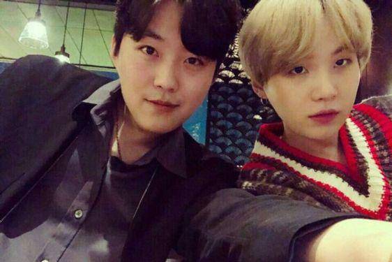 10 Foto Transformasi Suga BTS, Dulu Polos Kini Penuh Aura! 7.jpg