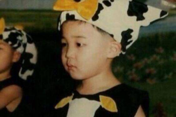 10 Foto Transformasi Jimin BTS, dari Imut Jadi Karismatik Abis! 3.jpg