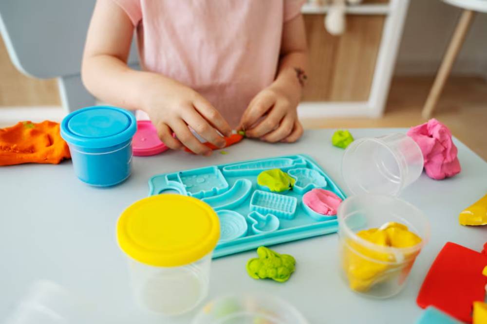Bermain plastisin