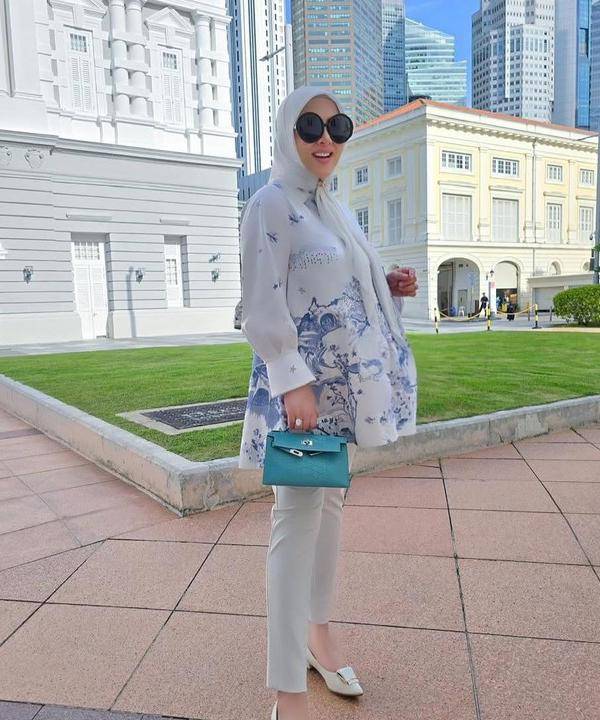 Foto OOTD Artis saat Hamil 1.jpg