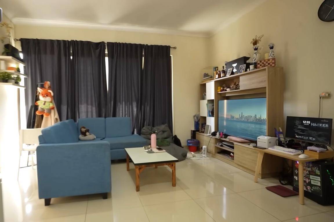 10 Foto Rumah Baru Mister Aloy di BSD, Terkesan Sederhana | Popmama.com