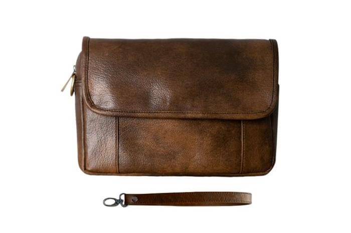 Merek Tas Lokal Laki-Laki Terbaik 2025 10.jpg