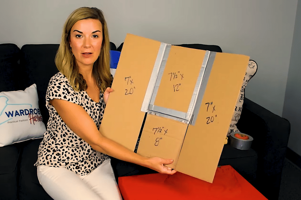 Kardus yang sudah diselotip