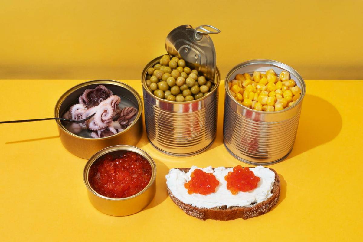 ilustrasi makanan kaleng (freepik.com/freepik)