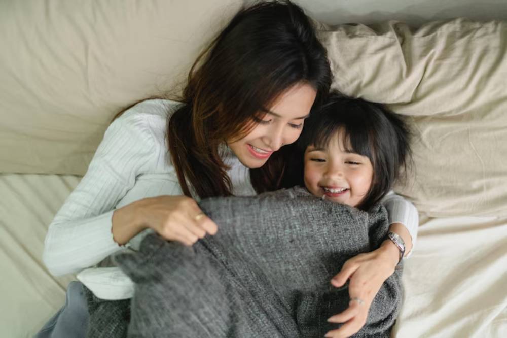 Anak tidur bersama ibu