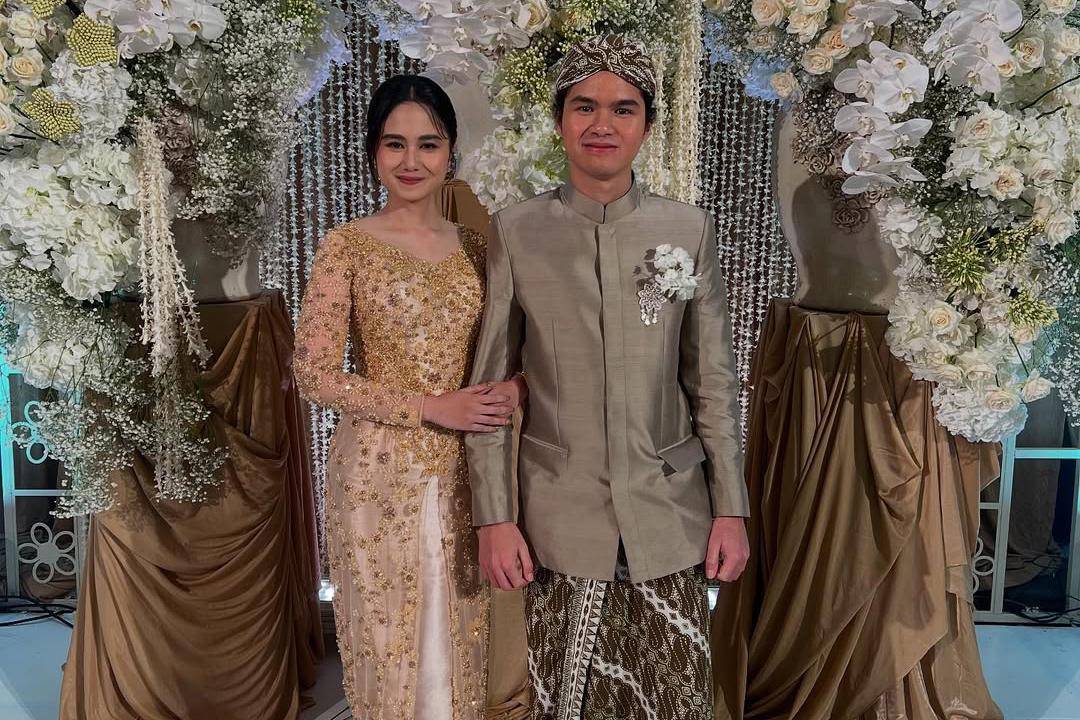 Gaya Tamu Artis di Akad Nikah Al Ghazali dan Alyssa Daguise 3.jpg