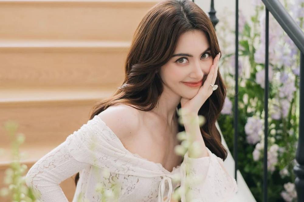 Fakta Keluarga Davika Hoorne, Dilamar Ter Chantavit