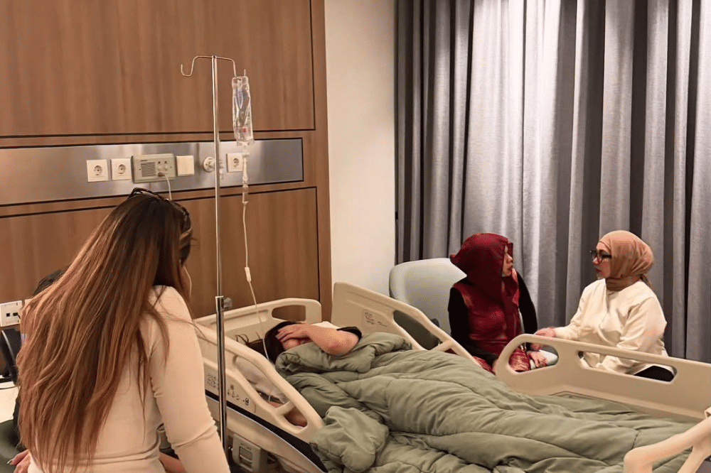 Reza Artamevia  (3).png