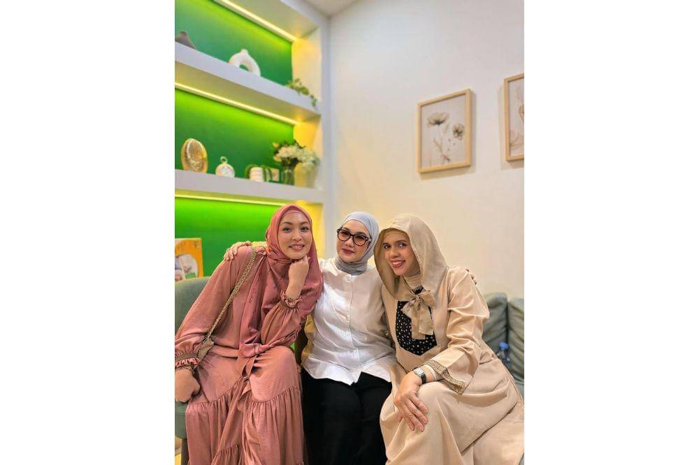 potret ketiga nenek baby ahmad arash 8.jpg