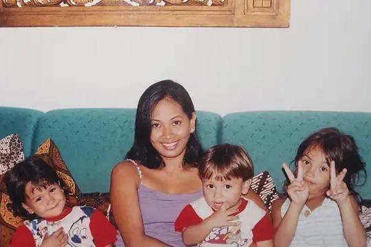 Foto Masa Kecil Alyssa Daguise 6.jpg