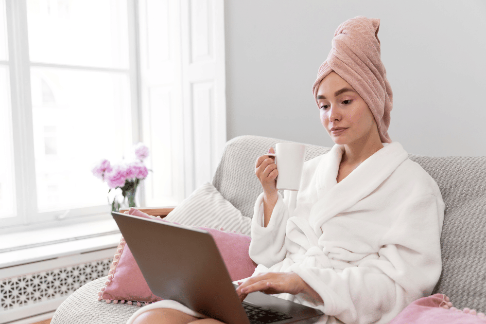 Bahaya Blue Light (1).png