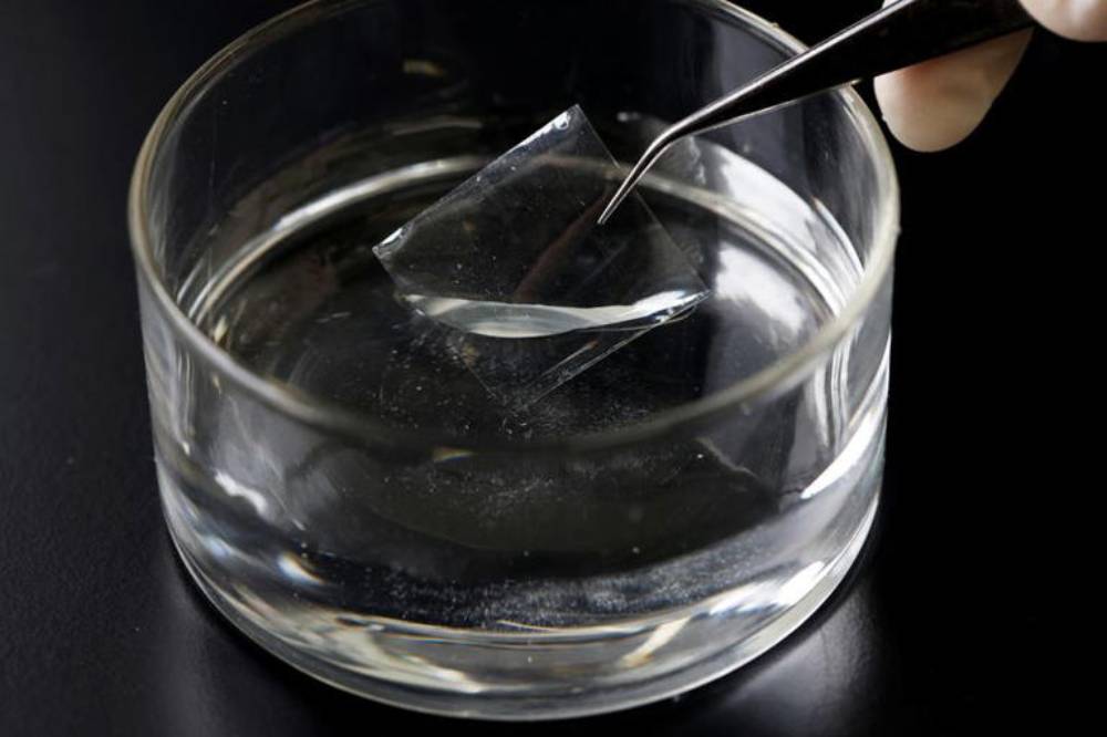 Plastik Bisa Larut di Air, Satu Lagi Inovasi Terbaru Jepang untuk Selamatkan Lingkungan