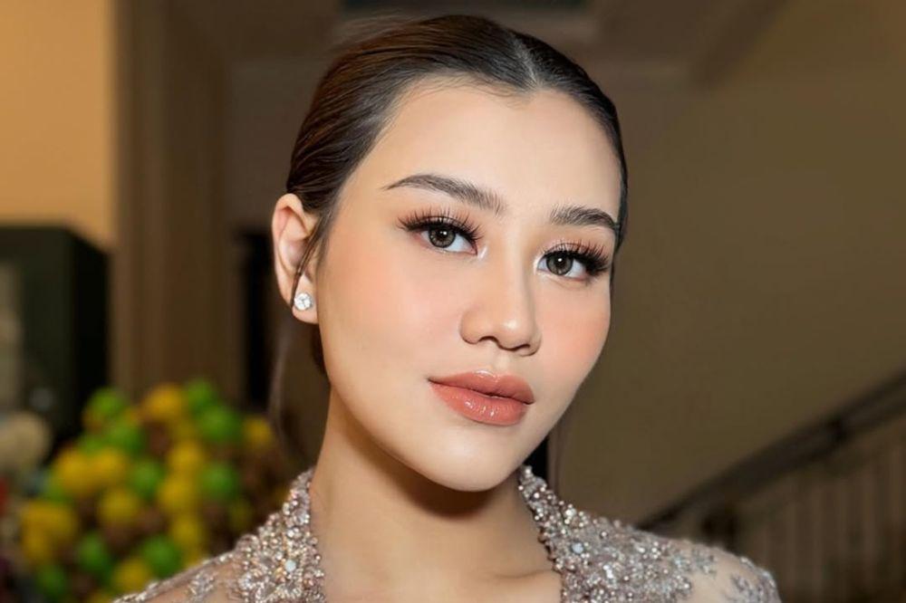 Cantiknya Aaliyah Massaid Tampil Memukau di Pernikahan Al Ghazali Meski Baru Melahirkan! Rahasia Kulit Glowingnya?