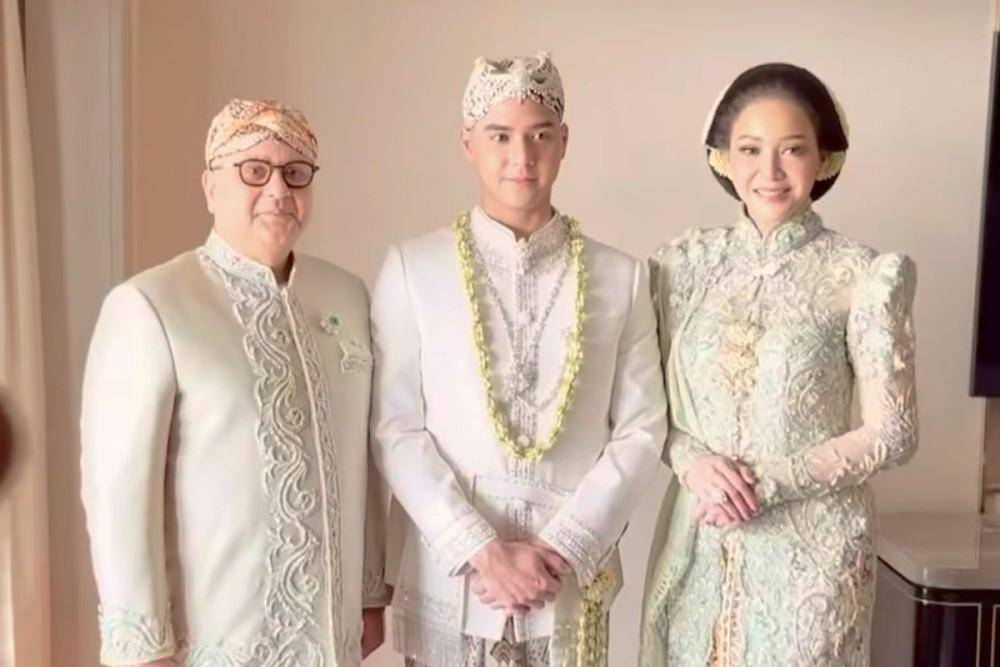 5 Potret Detail Kebaya Maia di Acara Akad Nikah Al Ghazali