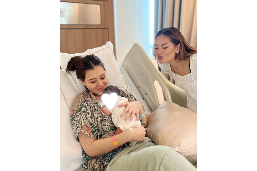 Bahagianya Reza Artamevia Jadi Nenek 2.png