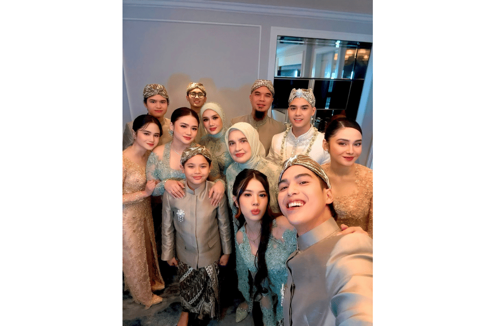 Ahmad Dhani dan Mulan Jameela  (5).png