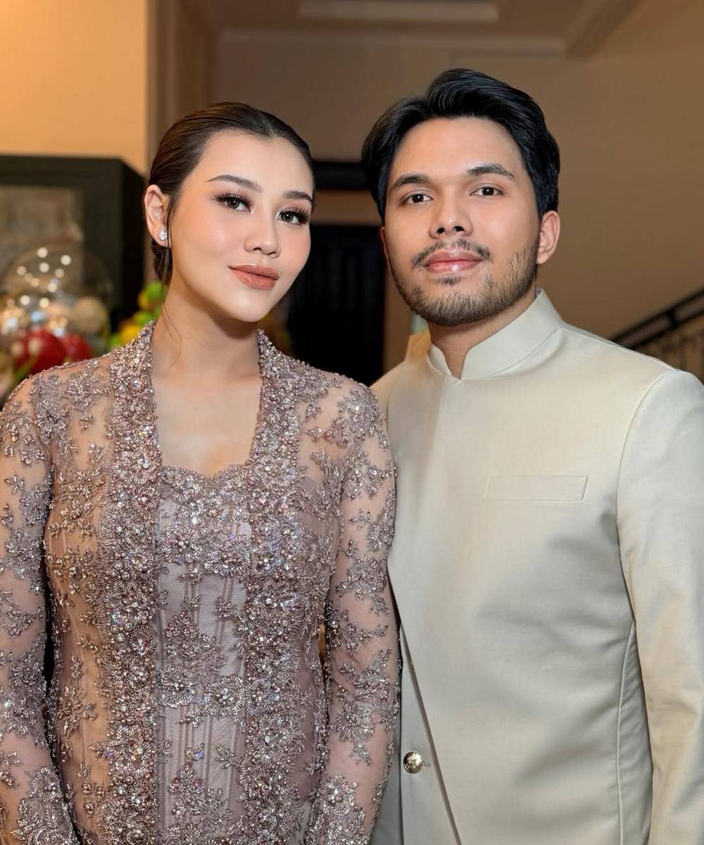 Gaya Tamu Artis di Akad Nikah Al Ghazali dan Alyssa Daguise 6.jpg