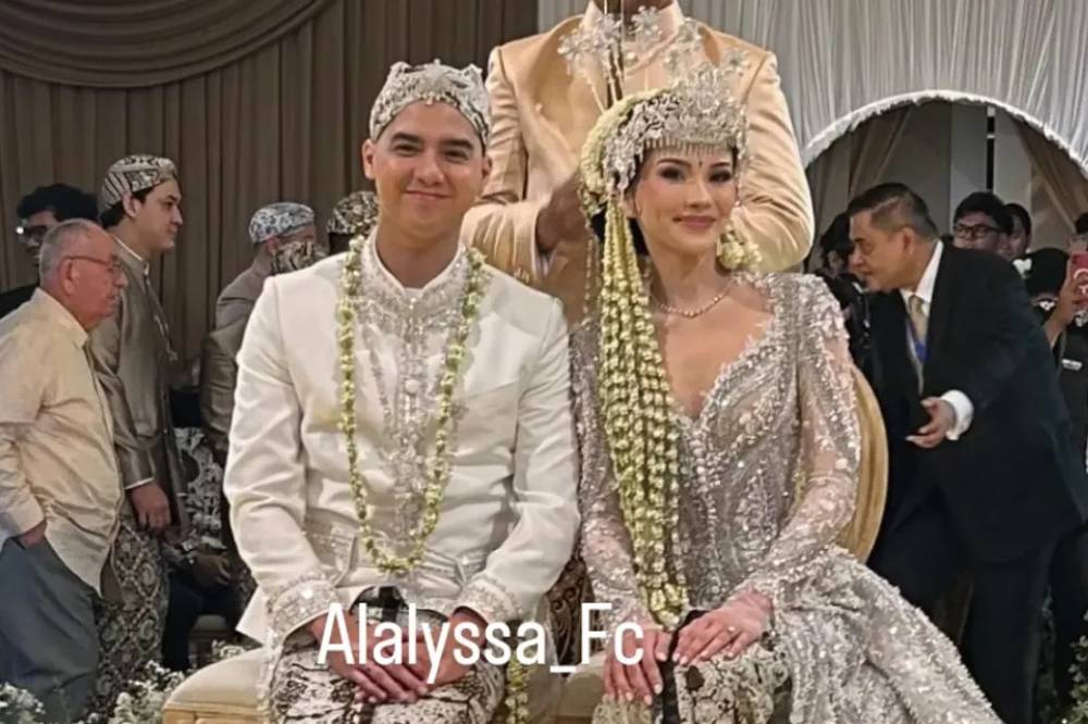 Al Ghazali dan Alyssa Daguise menikah