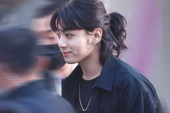 10 Foto Transformasi Jungkook BTS, Bikin ARMY Semakin Jatuh Hati 8.jpg