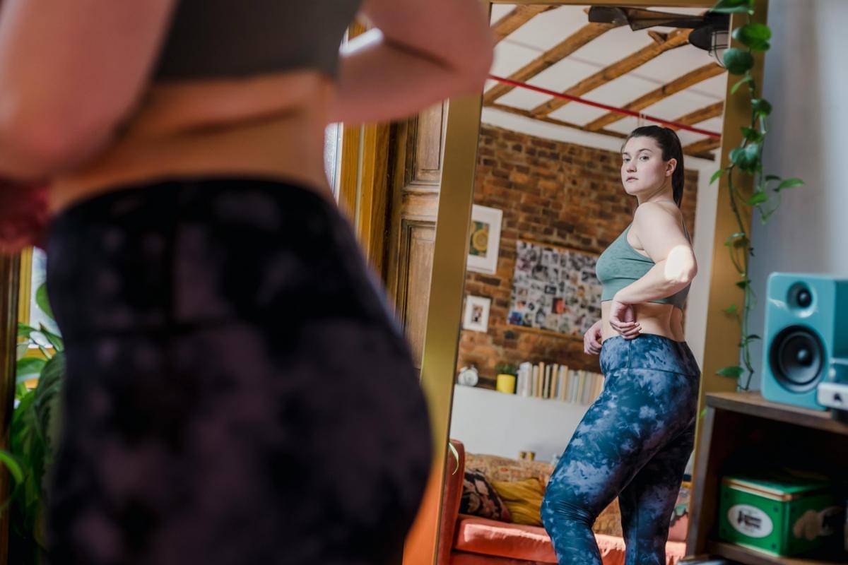 ilustrasi menjaga berat badan ideal (pexels.com/Tim Samuel)