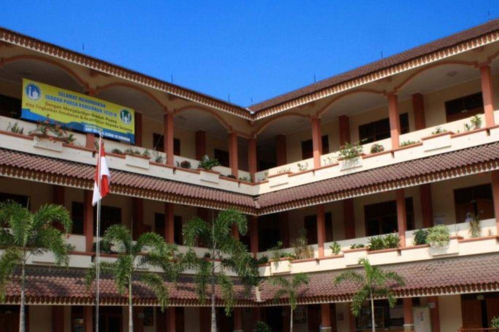 SMP Islam Al Azhar 19 Jakarta Selatan.jpg