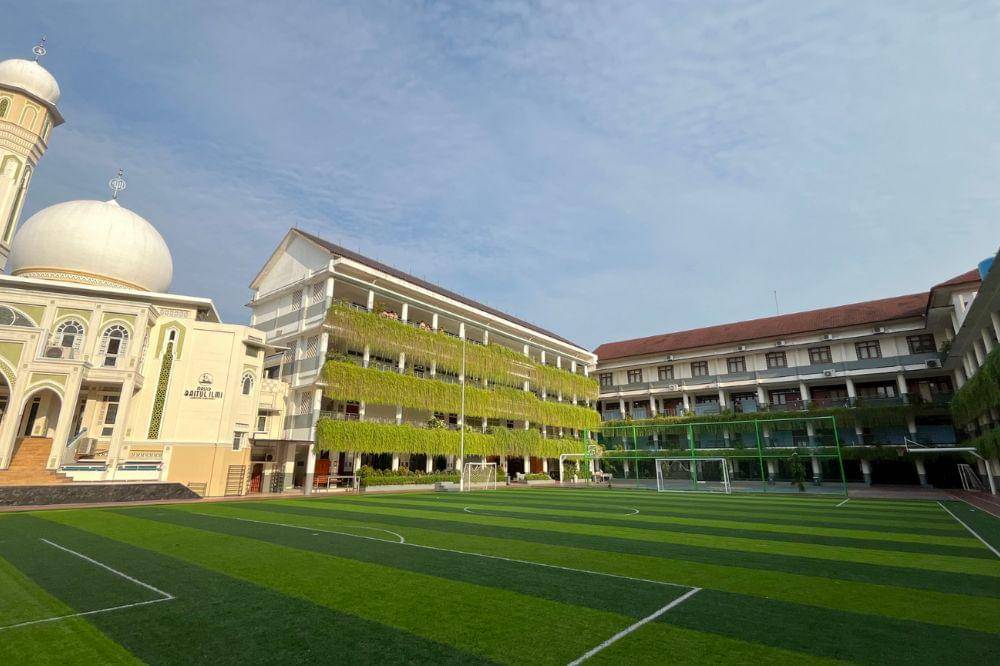 Labschool Jakarta Selatan