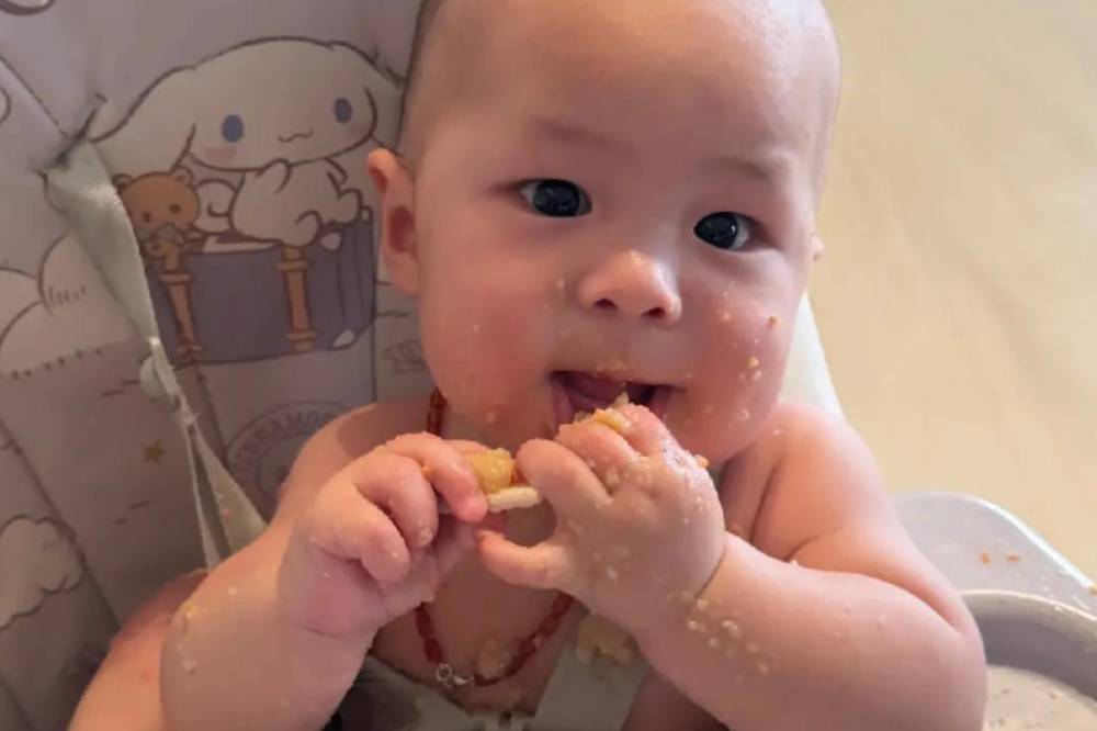 Nael memulai harinya dengan bangun pukul jam 6 pagi dan sarapan sehat.png