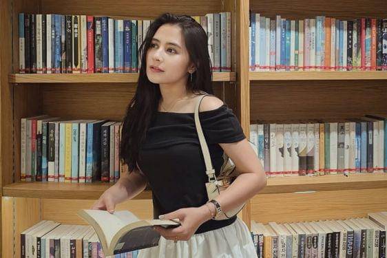 10 Foto Transformasi Prilly Latuconsina, Inspiratif dan Multitalenta