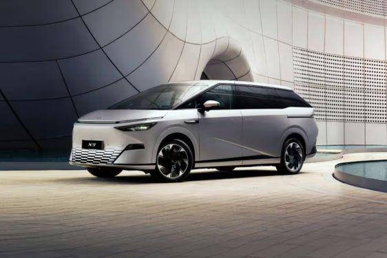 Mobil Listrik Baru Asal China Resmi Dijual di Indonesia, Ini Harganya!
