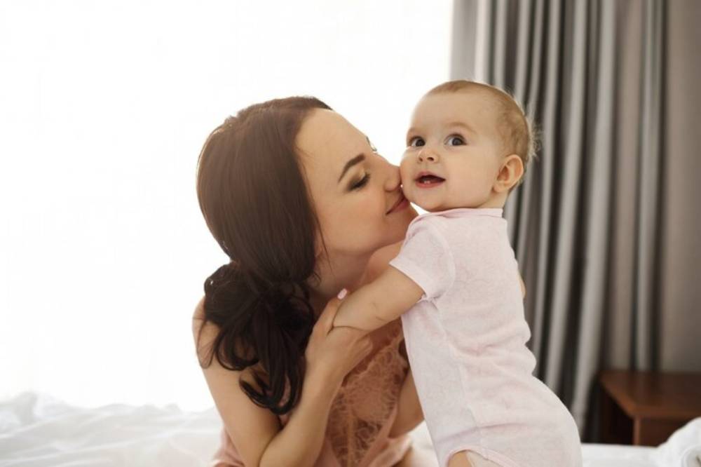 Tips untuk Meningkatkan Perkembangan Sosial Emosional pada Bayi 8.png