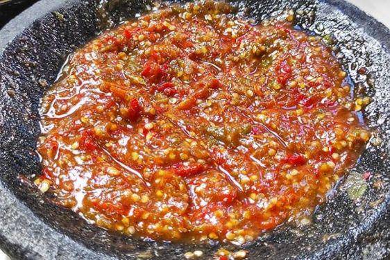 10 Kumpulan Resep Sambal Ayam Bakar, Pedasnya Bikin Ketagihan! 2.jpg