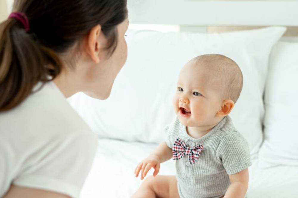 Tips untuk Meningkatkan Perkembangan Sosial Emosional pada Bayi 6.png