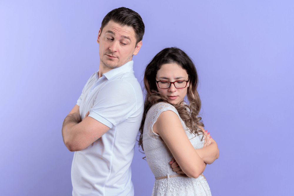 Tanda Pasangan Menangis Diam-Diam