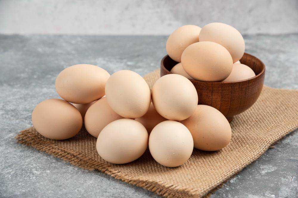 Ilustrasi telur ayam (freepik.com/azerbaijan_stockers) 