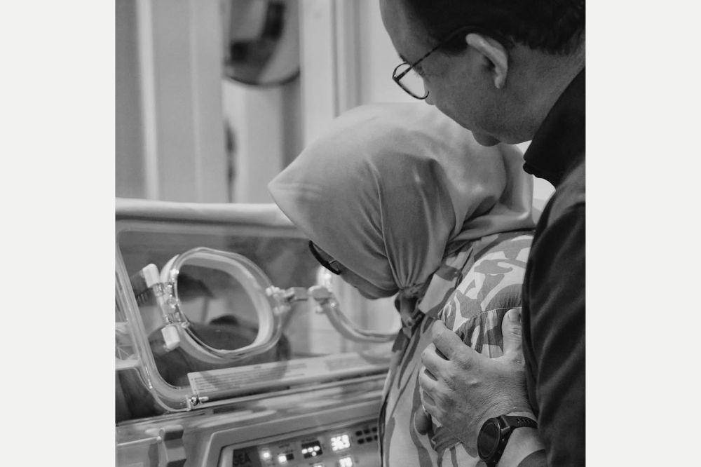 Anies Baswedan dan Fery Farhati Sambut Kelahiran Cucu Pertama (2).jpg