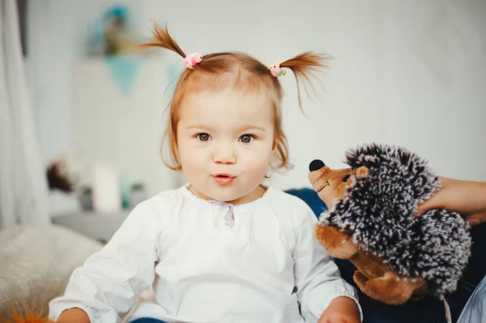 Penyebab Rambut Bayi Tumbuh Tidak Rata Menurut Dokter 2.png
