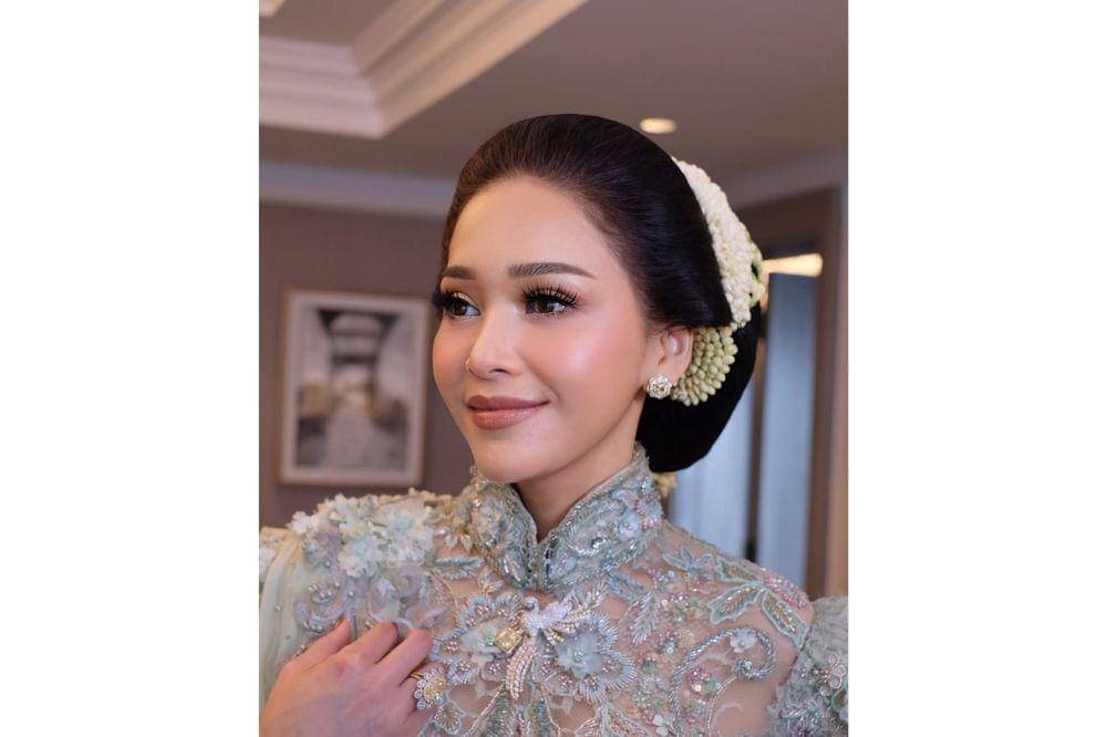 penampilan maia estianty.jpg