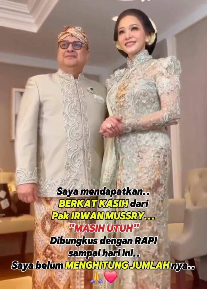 kebaya maia estianty 4.jpg