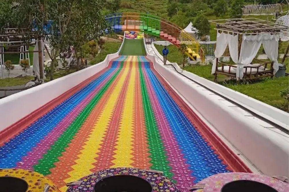 6-Rekomendasi Perosotan Warna-Warni yang Seru untuk Anak.jpg