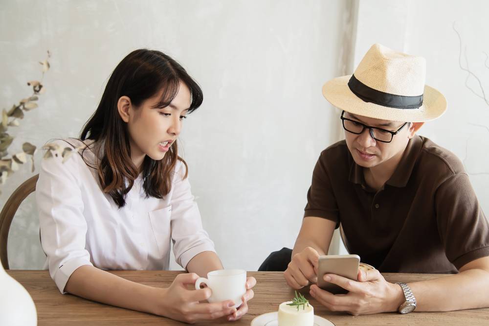 Cara Mengatasi Pasangan yang Curigaan