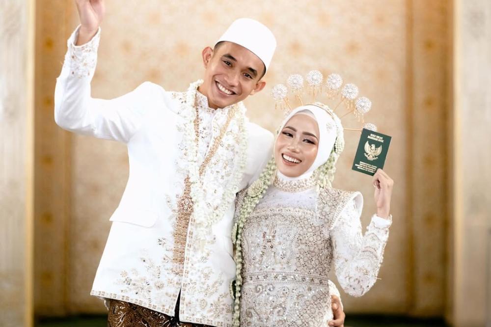 Sendy Aulia, Istri Rizky Ridho: Fakta Mengejutkan, Bukan Selebriti!