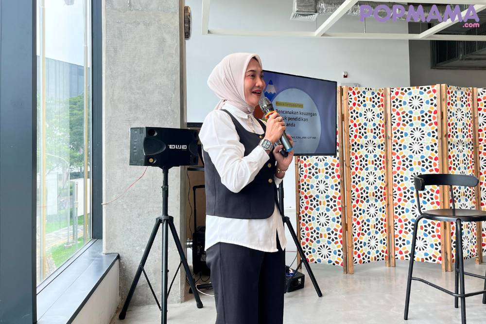 Tips Atur Keuangan Persiapan Anak Masuk Sekolah ala Rista Zwestika