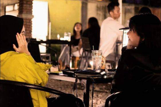 9 Cafe 24 Jam Bandung Terdekat, Sensasi Ngopi Malam di Hutan Pinus